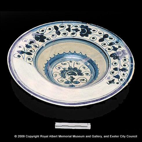 A maiolica dish from Montelupo, Tuscany