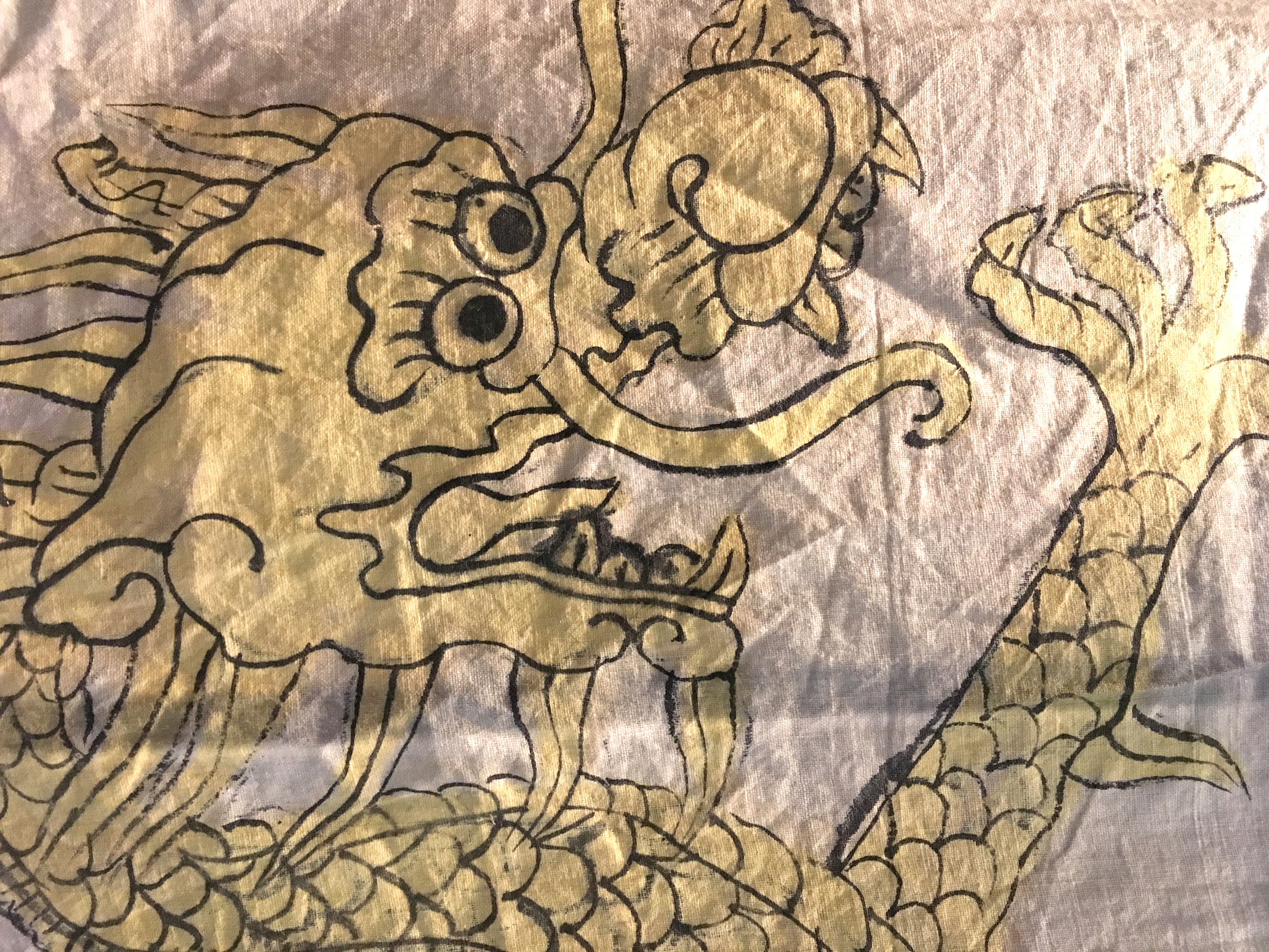 This pennant is decorated with a dragon, which symbolises strength, goodness and the ability to change into something completely different.